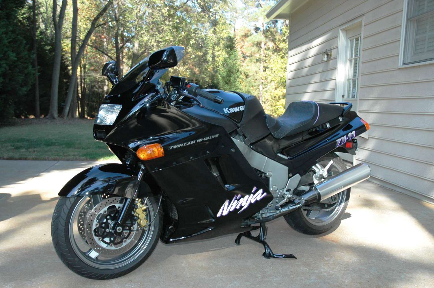 ⭐️はなです タチャーナ K-2プロジェクト ZX-11（KAWASAKI ZX-11） | ヘリテイジ